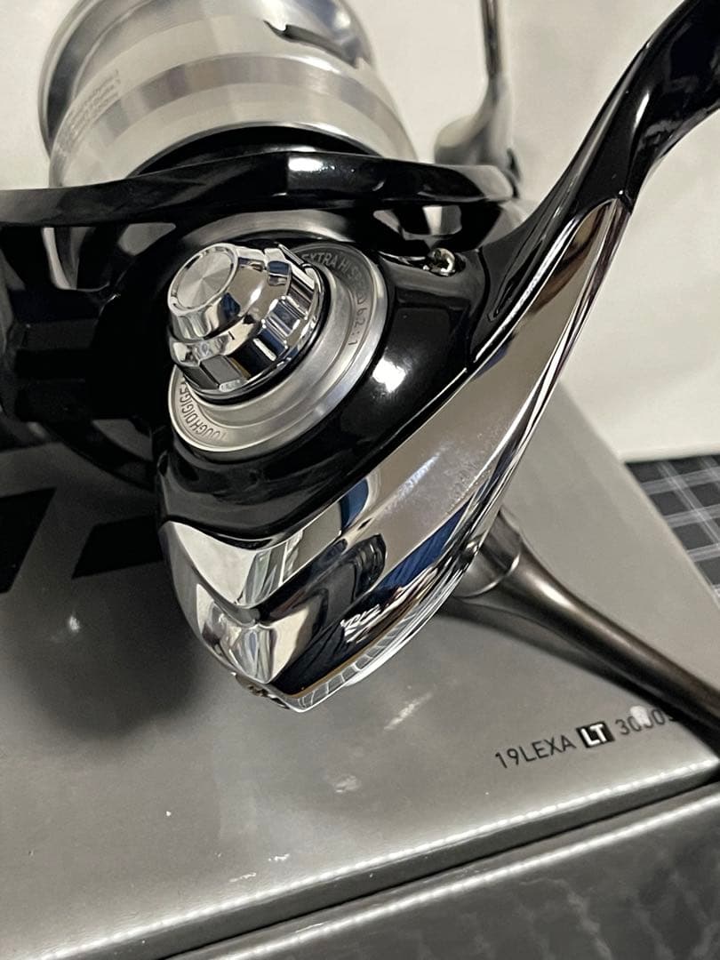 ダイワ　DAIWA スピニングリール 19 レグザ LT3000S-CXH
