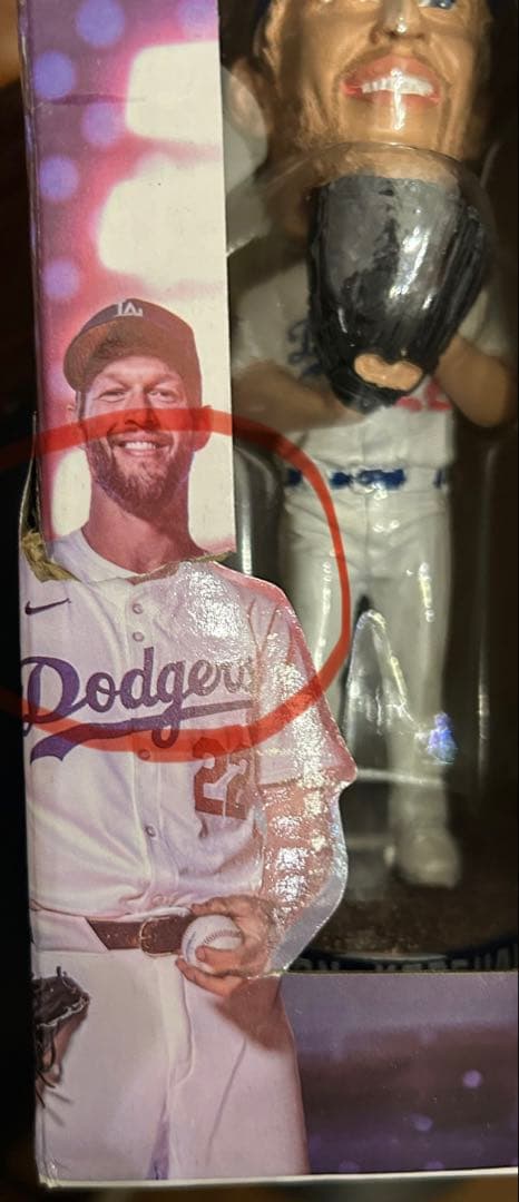 ハローキティとドジャースコラボぬいぐるみ クレイトン　カーショウ　ボブルヘッド