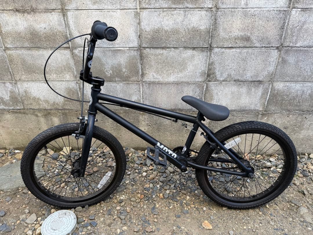 ブラック 20インチ BMXバイク