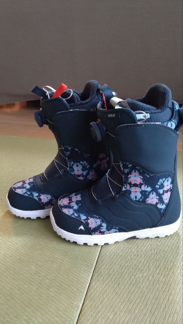 BURTON　MINT　BOAブーツ 女性用