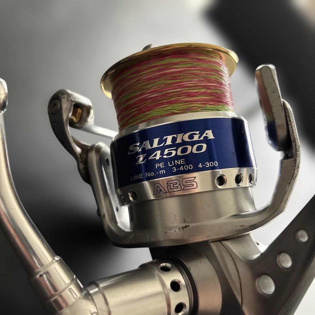 ⭐️オークション中⭐️Daiwa Saltiga Z 4500 リール(オマケ付き)