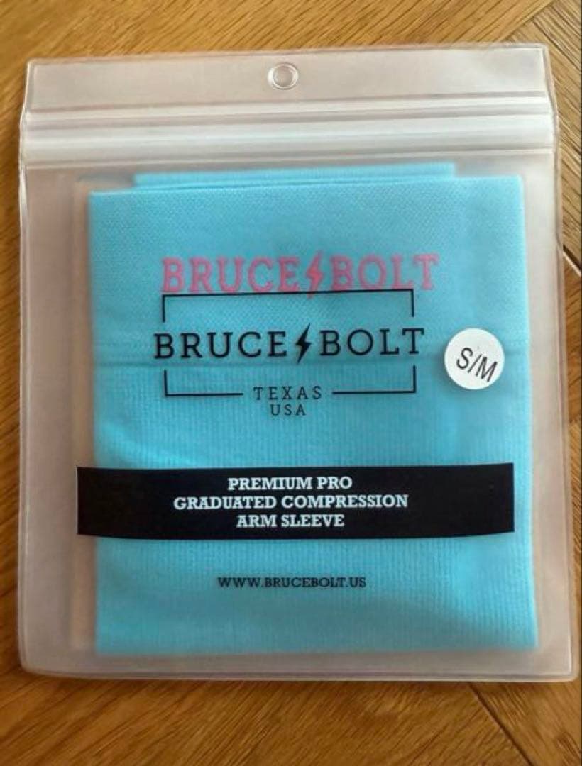 BRUCE/BOLT PREMIUM PRO アームスリーブ SMサイズ
