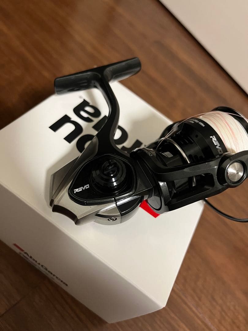 アブガルシア レボ スピニング ビースト 2500 ハイギア+エギングロッド