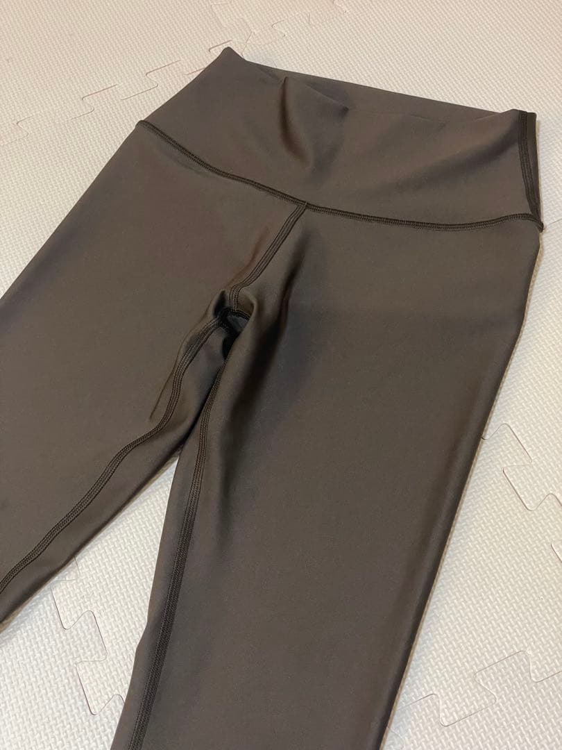 ALO YOGA アローヨガ　ハイウェストレギンス&グロップドタンク