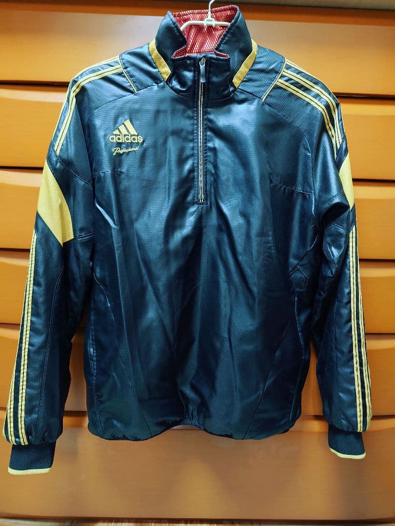 adidas ハーフジップ ウインドブレーカーLサイズ ブラック／ ゴールド