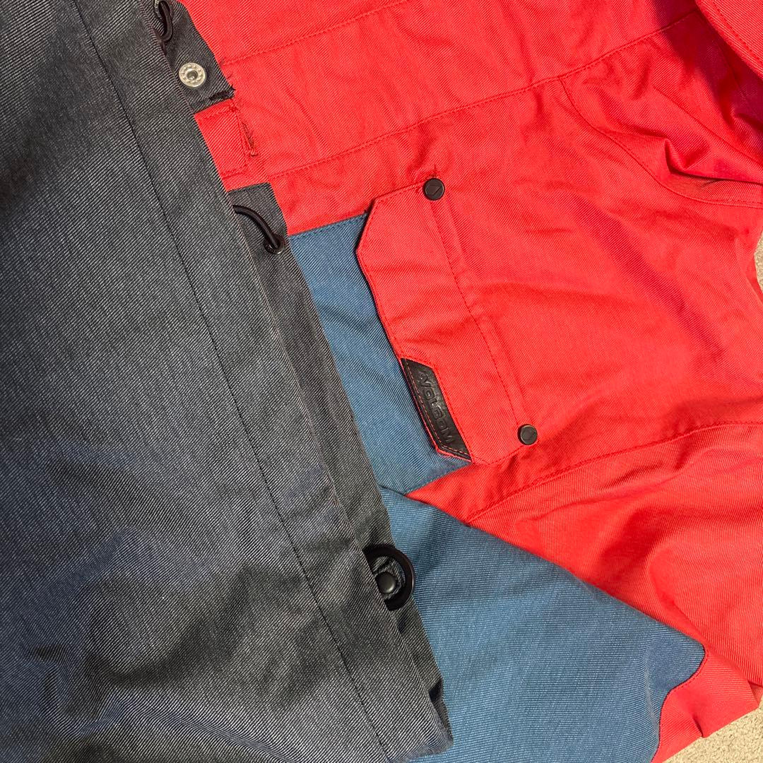 【更に値下げしました】Volcom フード付きジャケット