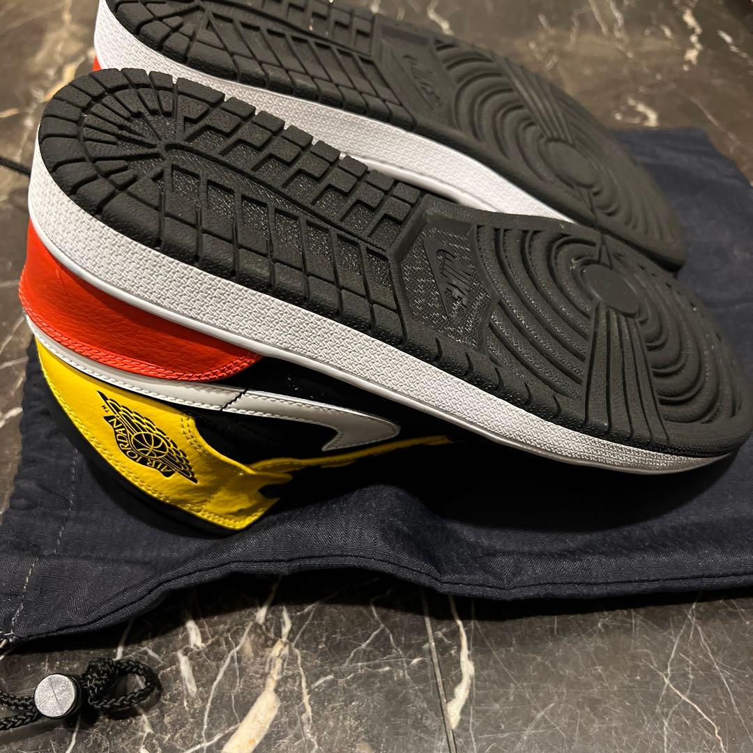 今週のみディスカウントナイキAir Jordan 1 Mid SE