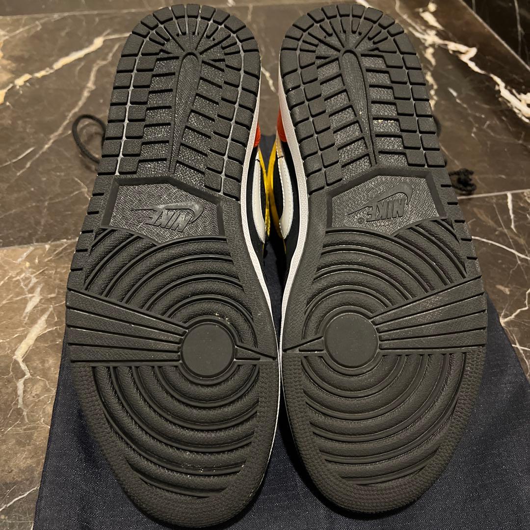 今週のみディスカウントナイキAir Jordan 1 Mid SE