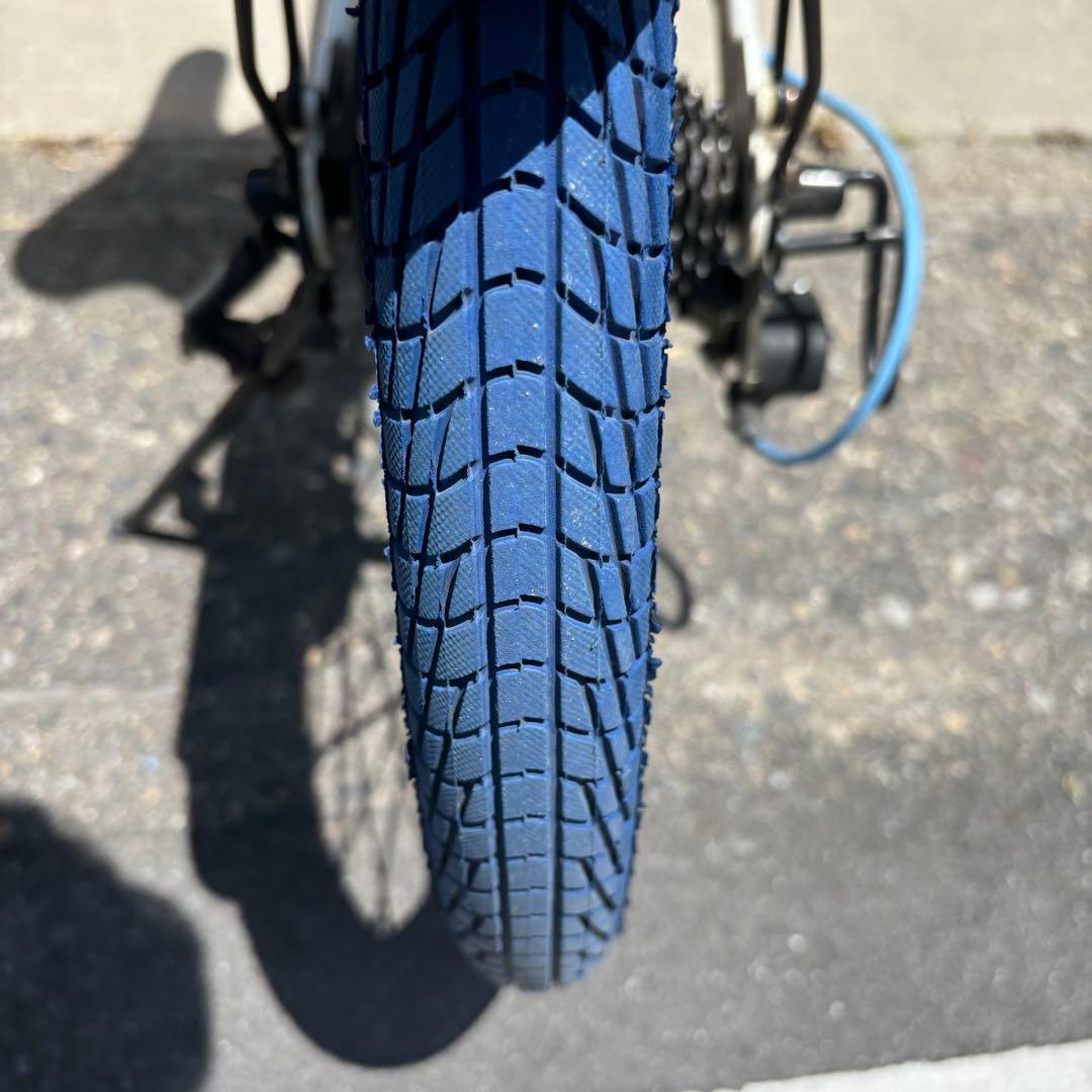 【引き取り限定】GRAPHIS 折りたたみ自転車　6段変速