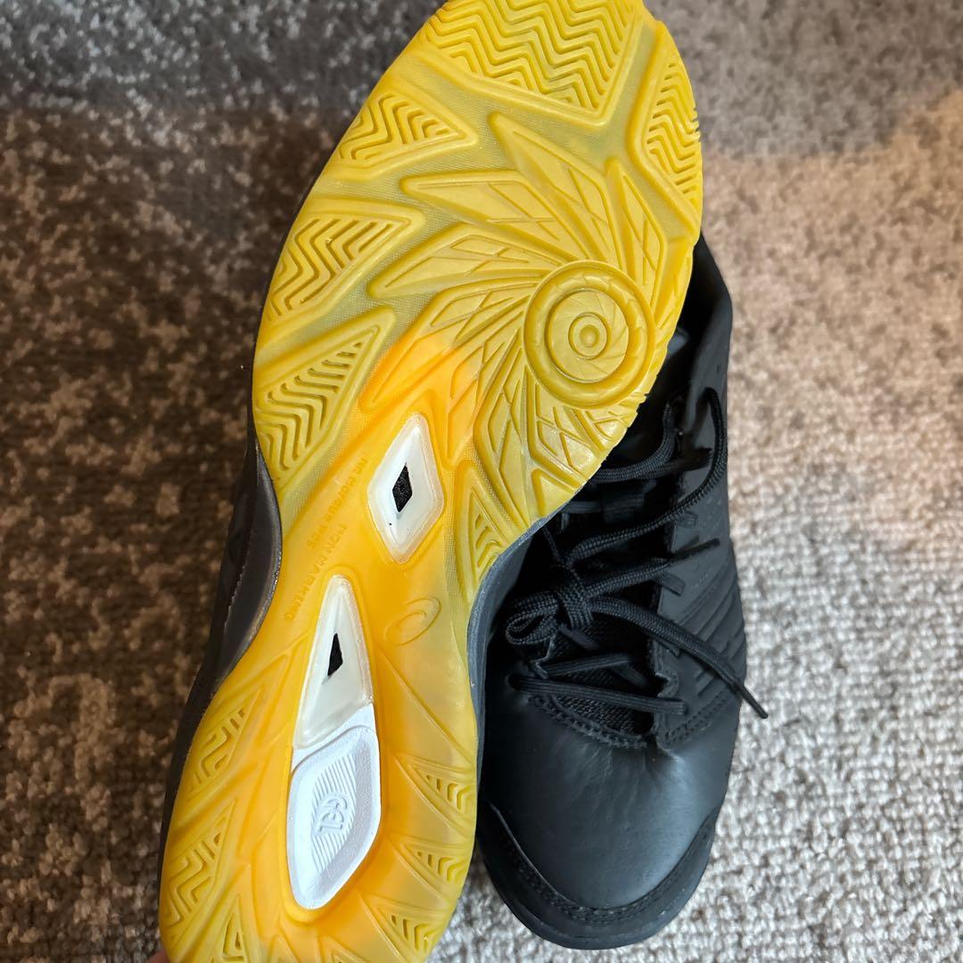 新品　アシックス　デスタッキ　フットサルシューズ