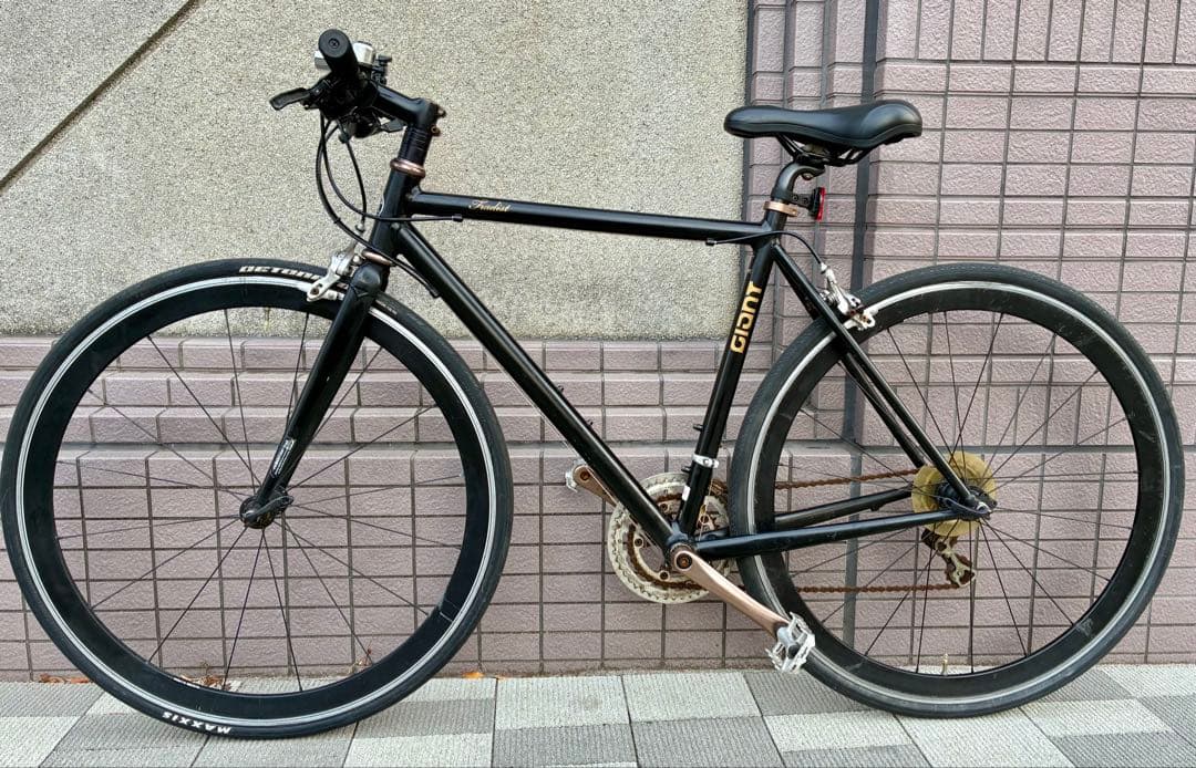 GIANT TRADIST クロスバイク 2✖️9 18段変速　東京