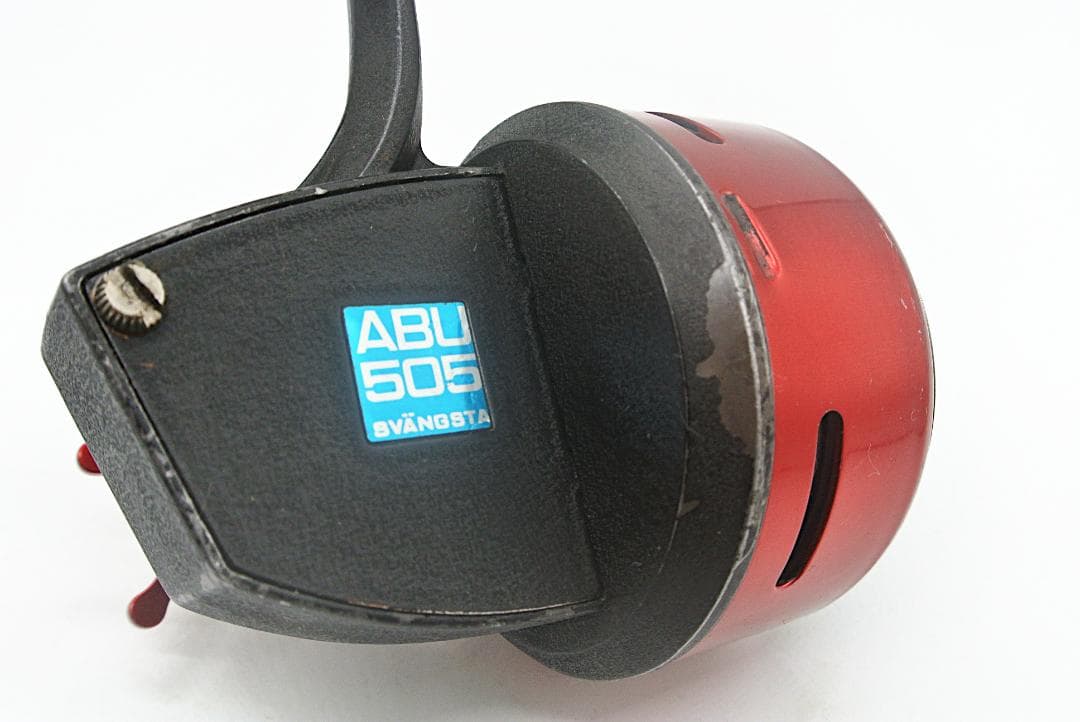 ABU 505 SVANGSTA クローズドフェイス スピニングリール