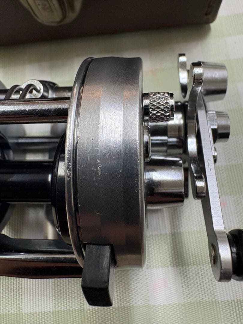 アブガルシア アンバサダー 2500C シルバー + Abu リール ケース
