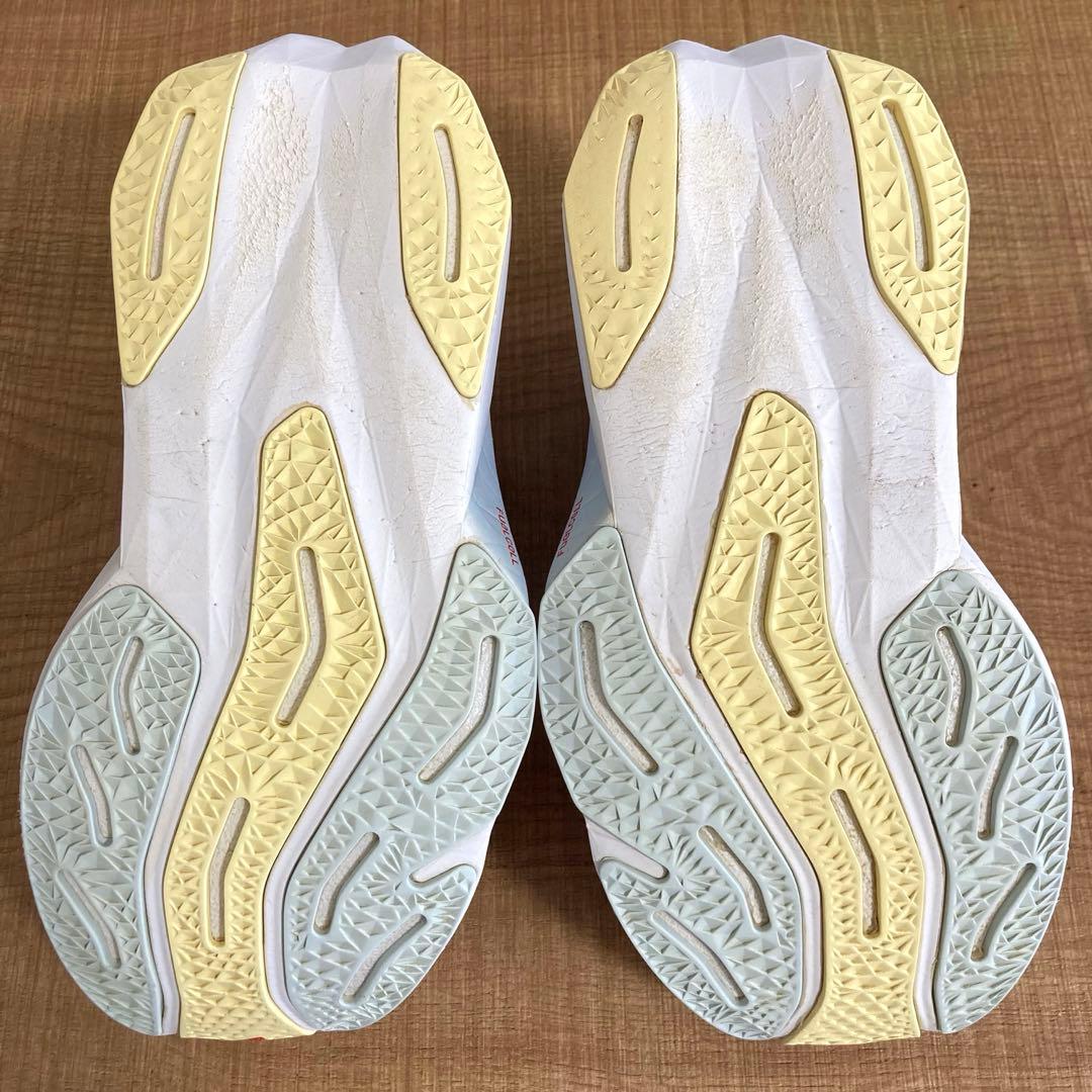 ✨軽量／厚底✨NEWBALANCE FuelCell Rebel v4