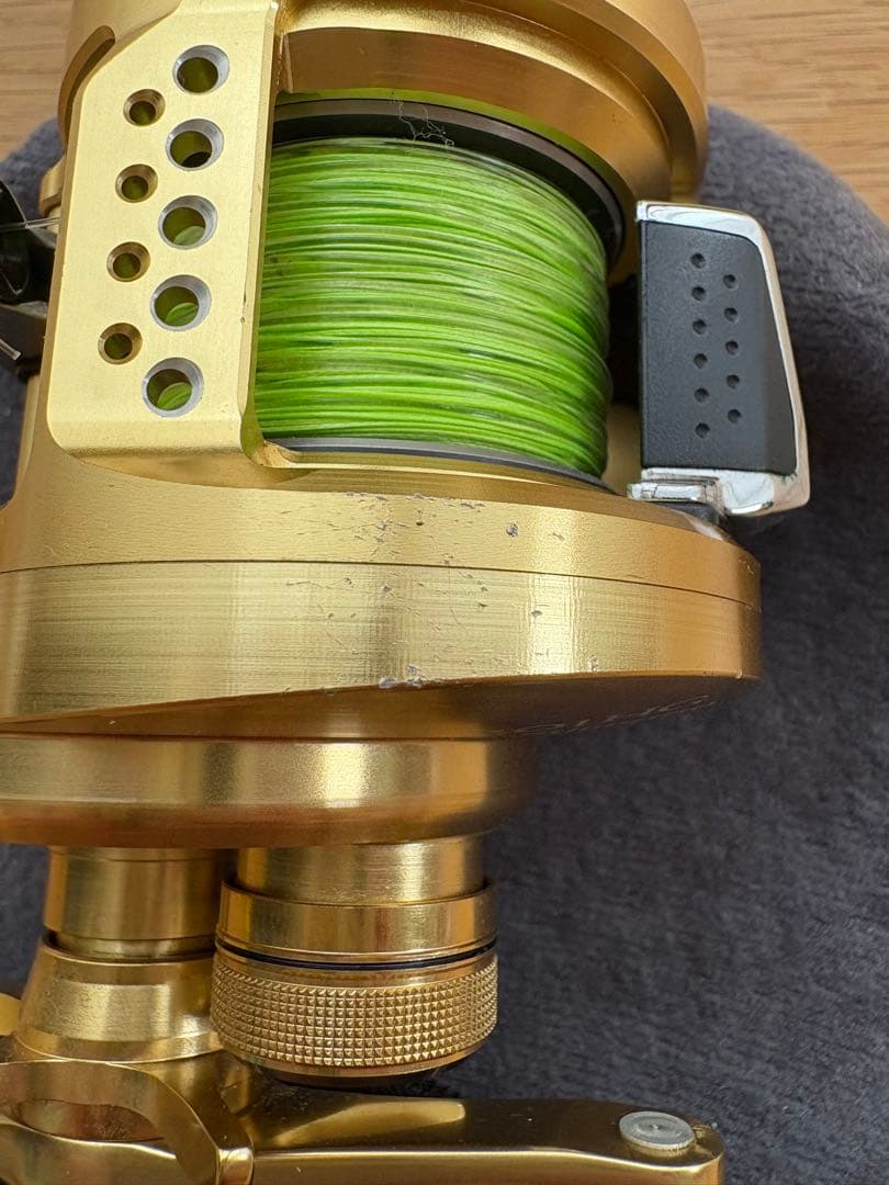 リール SHIMANO 15 CALCUTTA CONQUEST 201HG