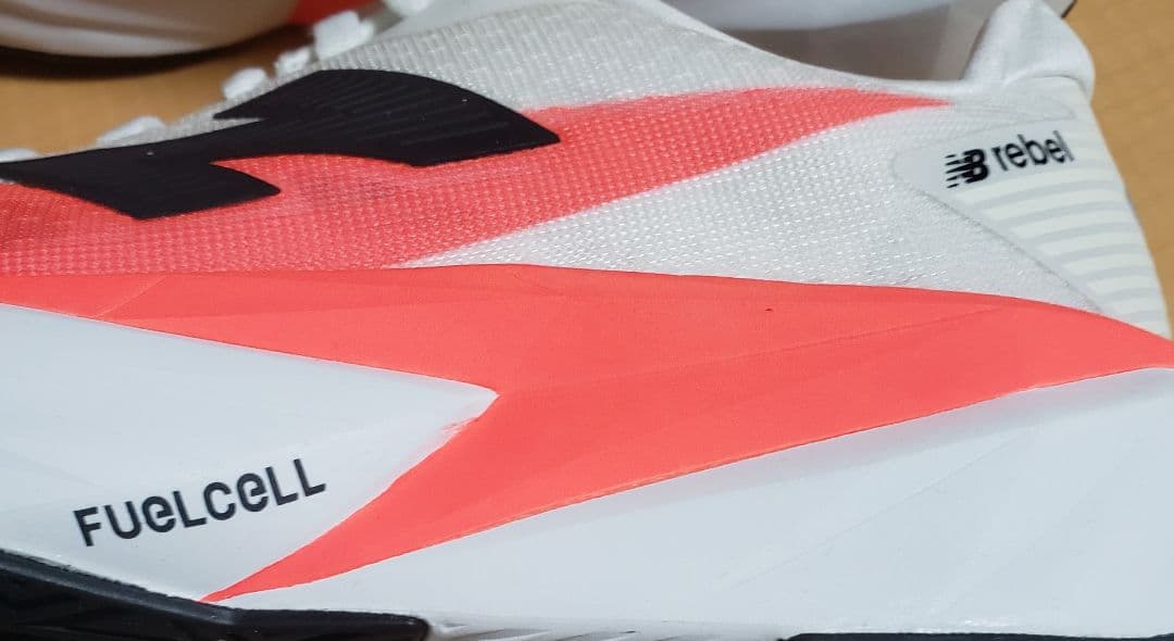 スパイク・シューズ New Balance FuelCell Rebel 26.0cm