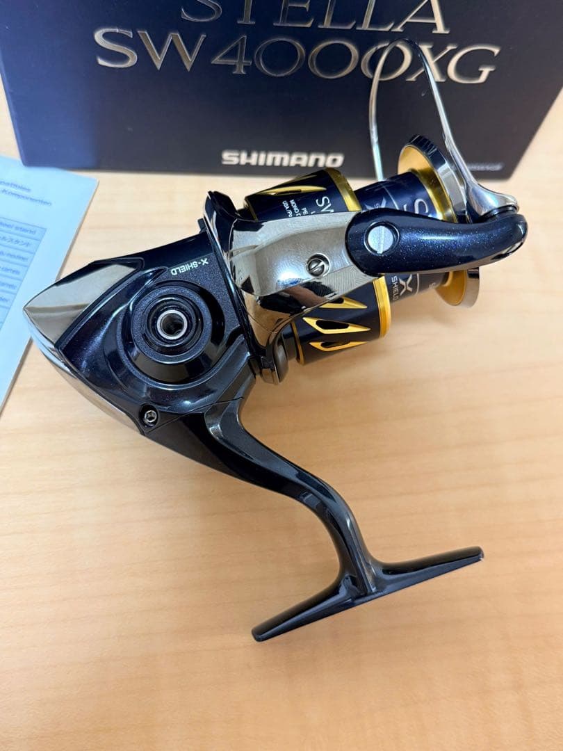 シマノ１３SW４０００XG 新品です。