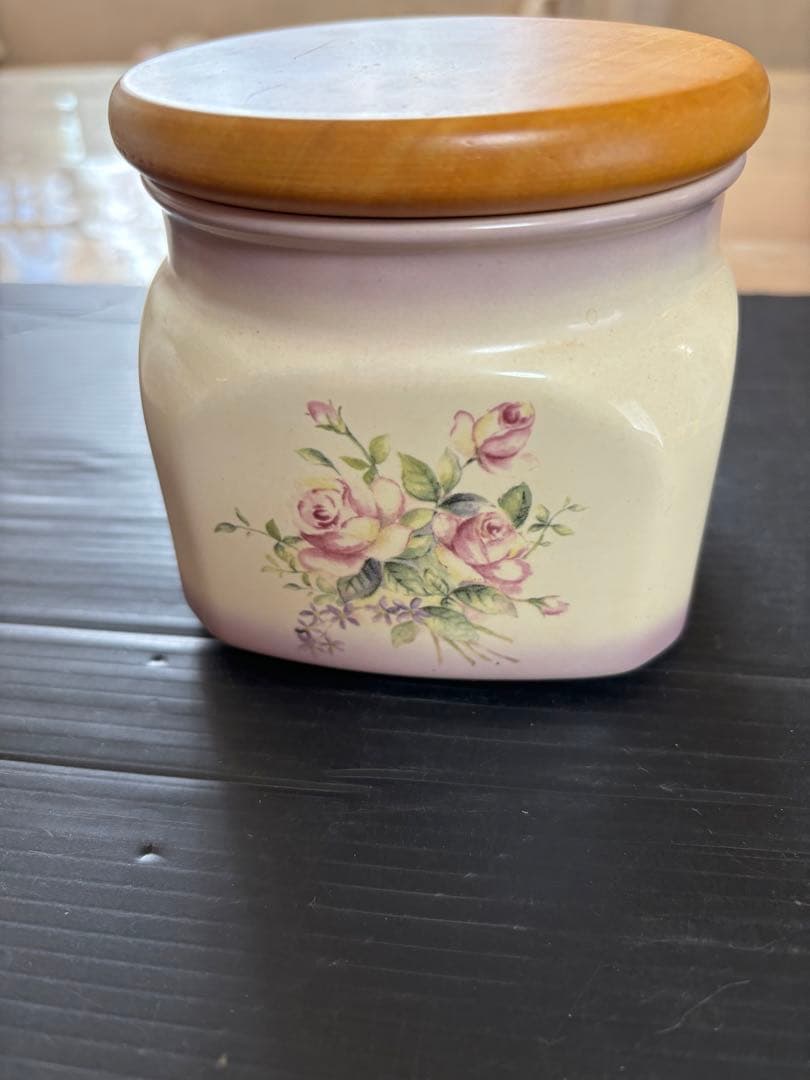 旧イマン ビビアンピンク　木蓋陶器キャニスター