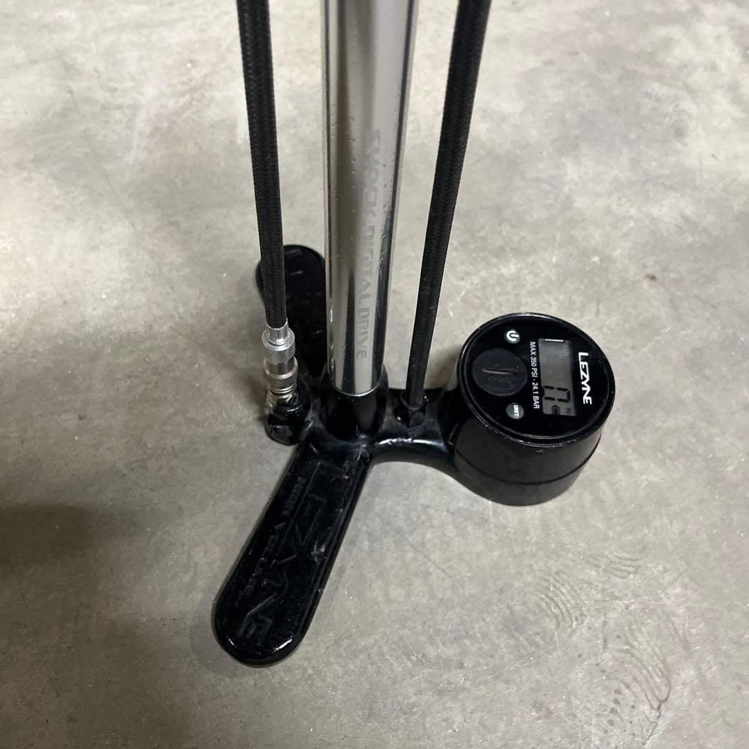 LEZYNE デジタルフロアポンプ 最大350 PSI レザイン　空気入れ