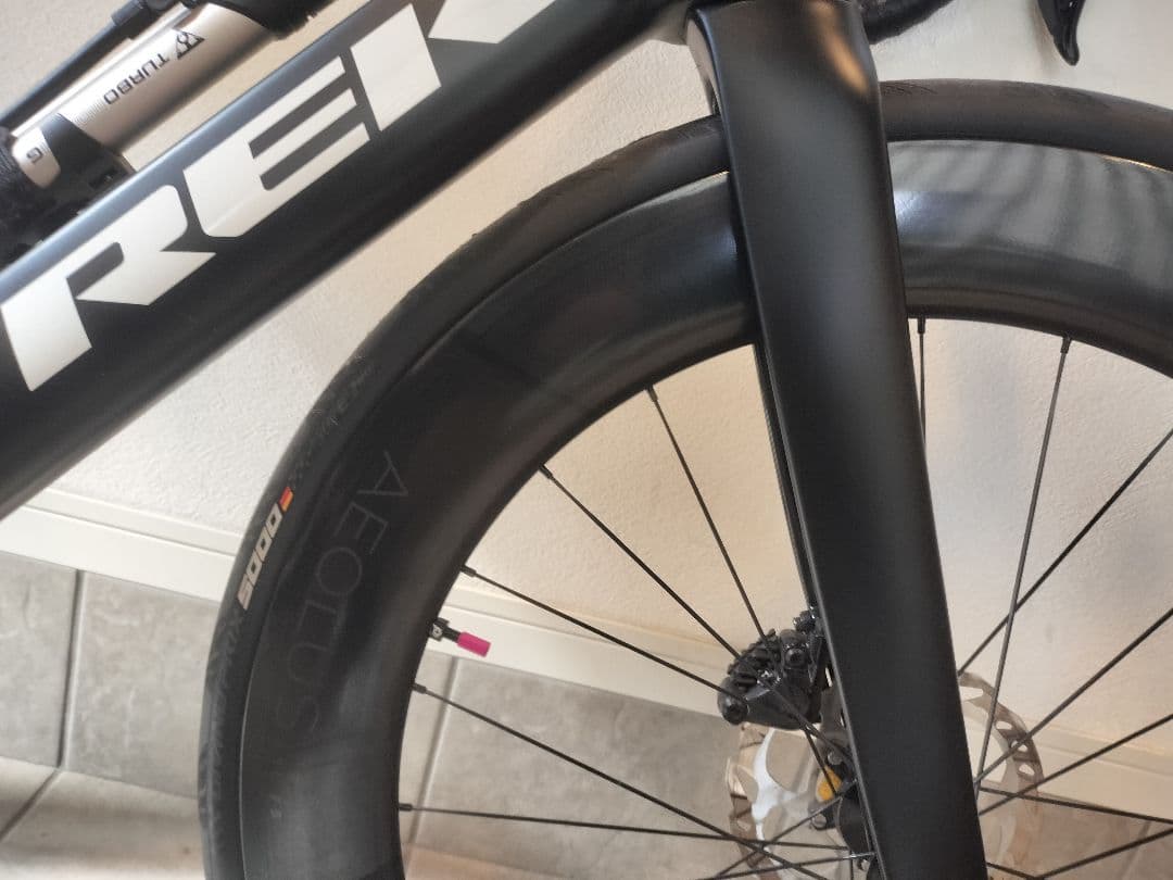 TREK Madone SL6 Gen7 Aeolus RSL75ホイール