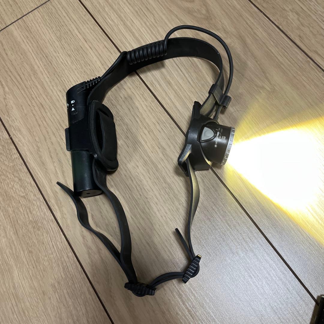 h8rレッドレンザー シリコンバンド付き