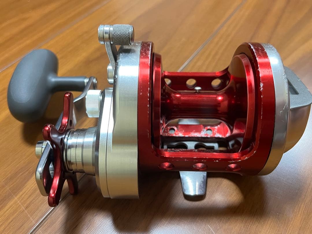 リール　イシダイ　z40 トーナメント
