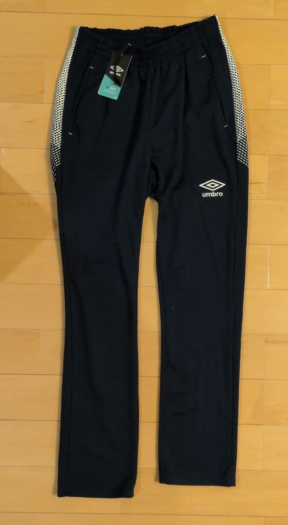 新品　サイズМ　アンブロ　umbro ネイビー ジャージ セットアップ