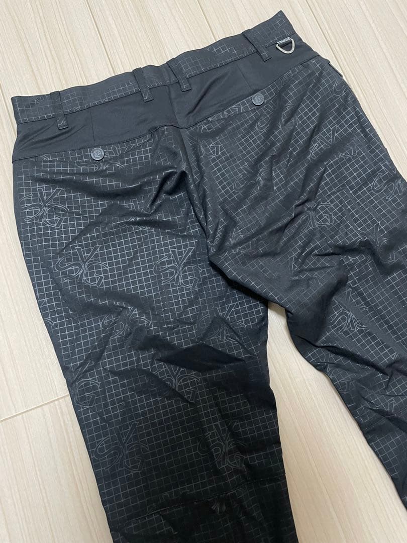【美品】SY32 ゴルフパンツ エンボス加工 防風 秋冬M 黒
