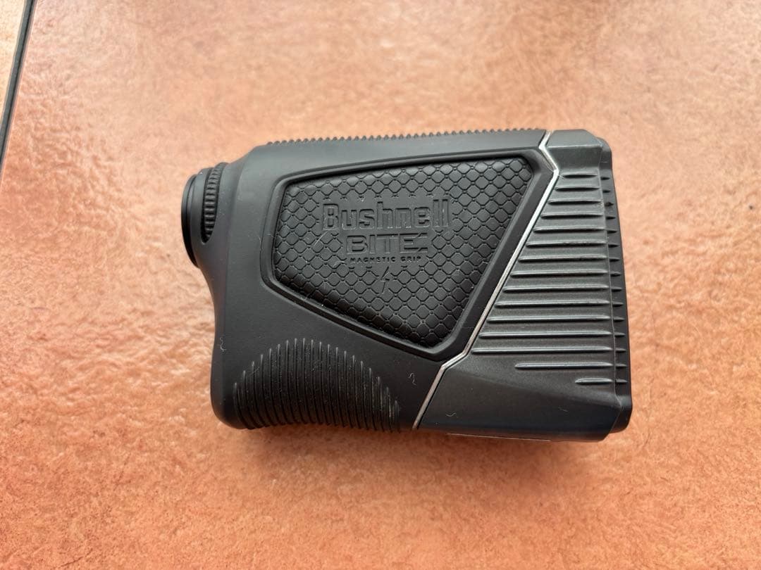 Bushnell PRO XE ゴルフ用距離計