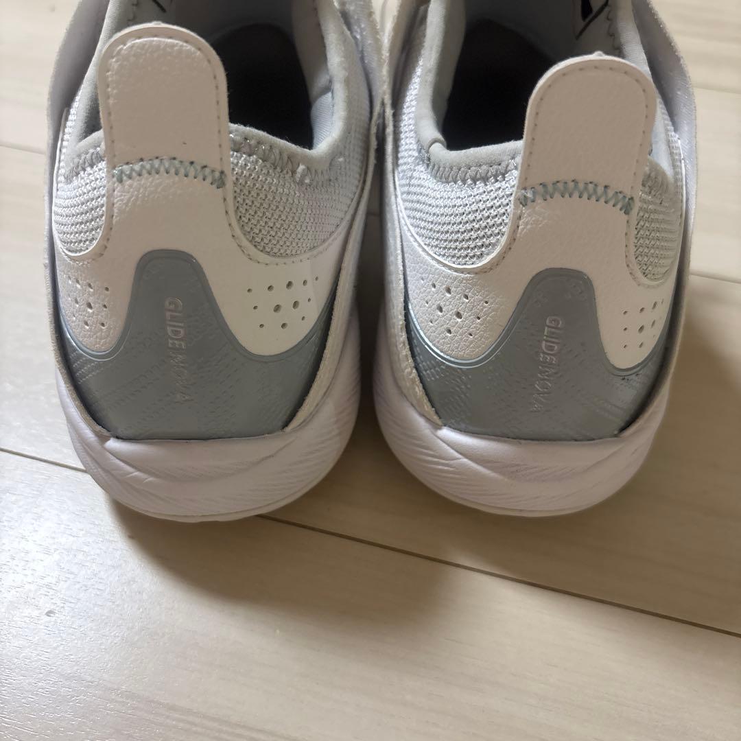 ASICS バスケットボールシューズ ホワイト グライドノヴァ