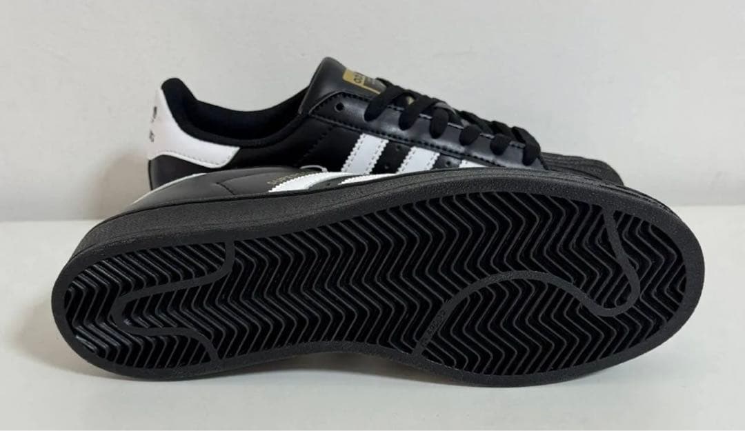 adidas originals SUPERSTAR スニーカー
