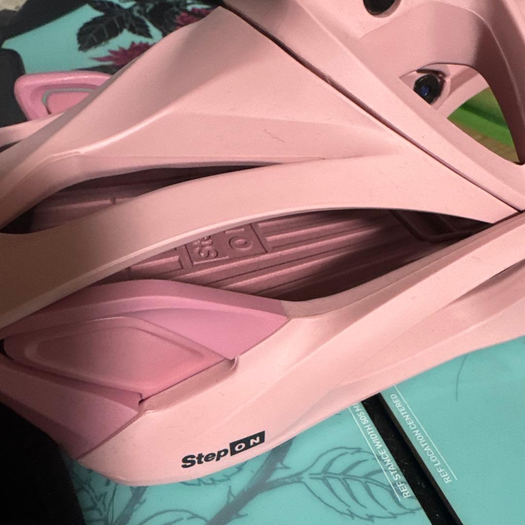 【新品】バートン　Step On ビンディング M レディース