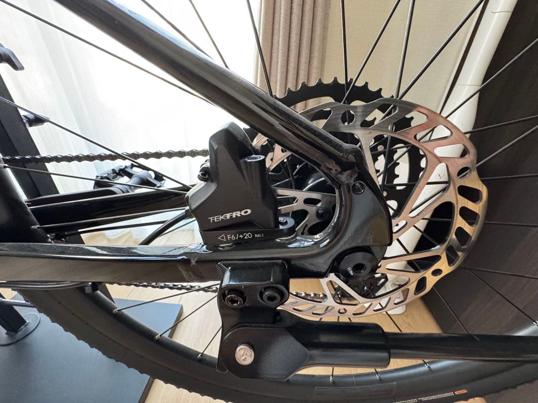 【使用100kmのみ】GIANT FASTROAD AR 2（2024年モデル）