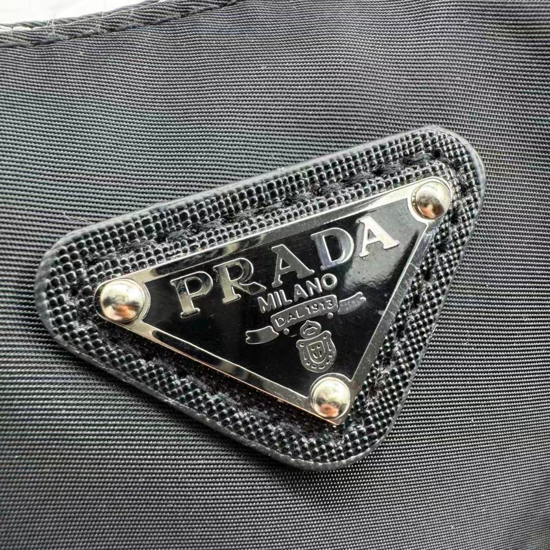 美品 PRADA ノベルティ ショルダーバッグ