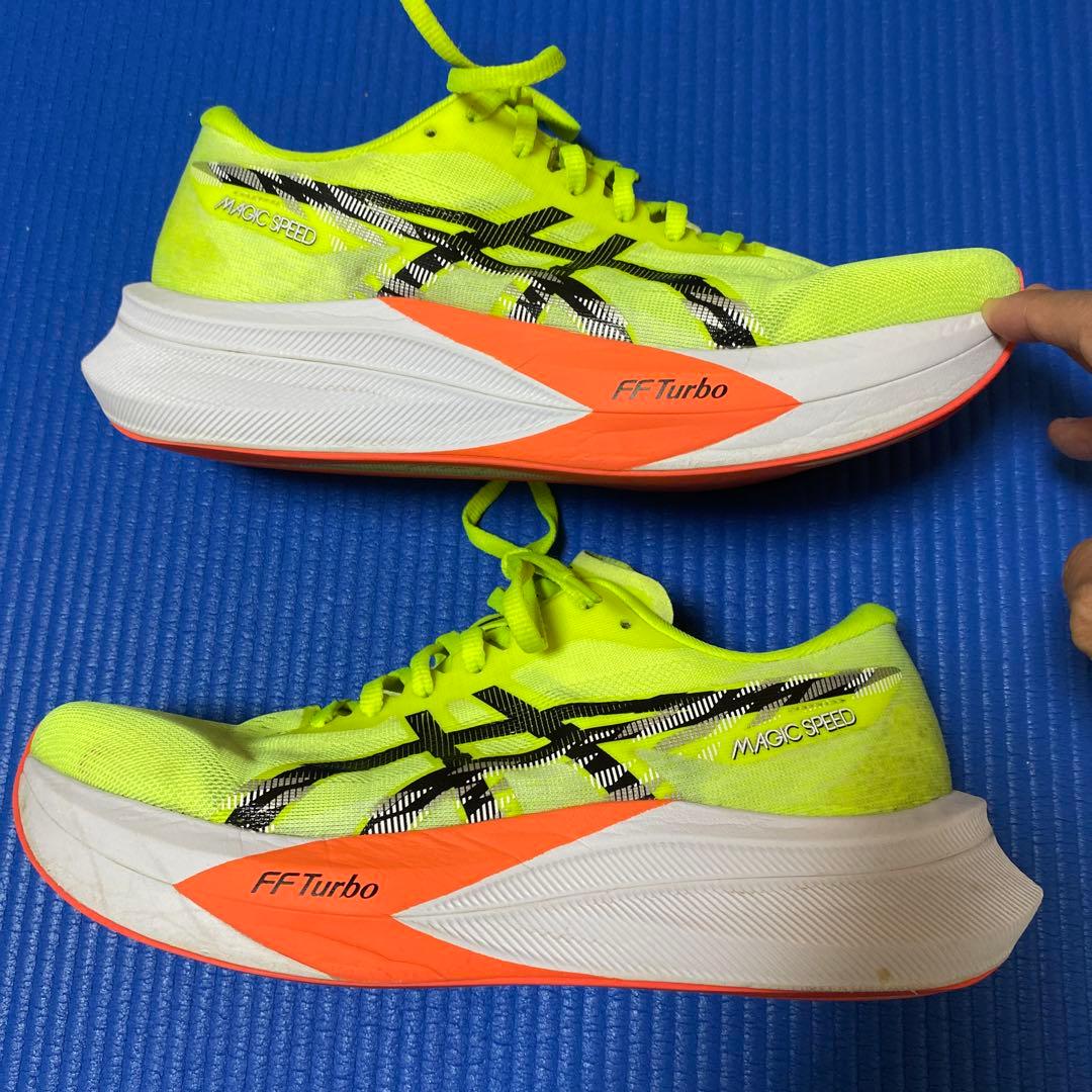 【中古】asics マジックスピード４　メンズ26.5 ワイド　イエロー