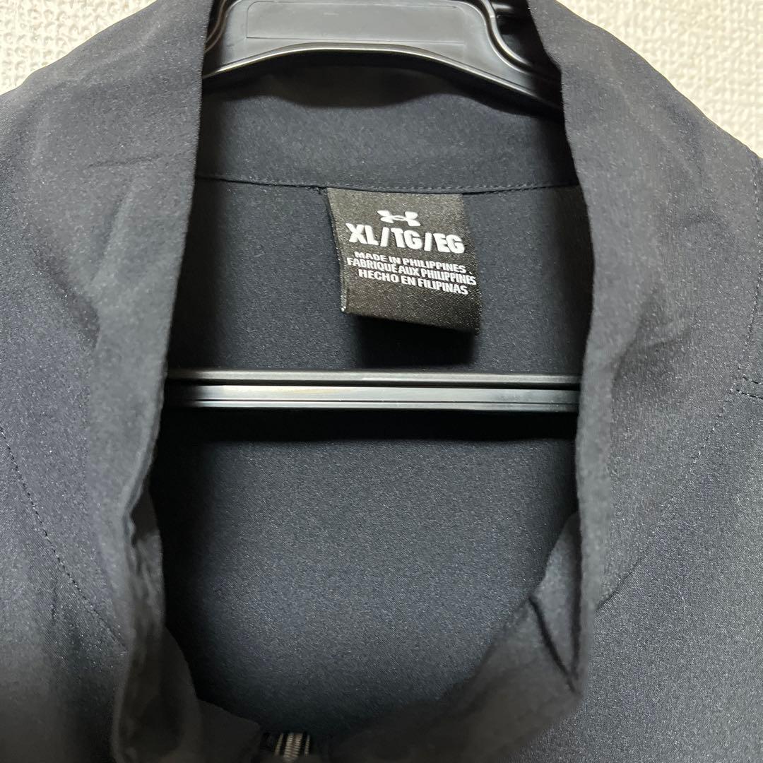 【新品未使用】タグ付きアンダーアーマー　薄手ナイロン上下セット