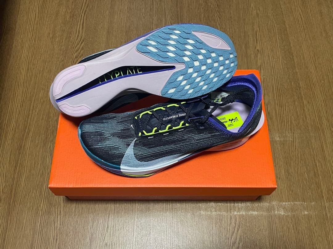 NIKE ストリークフライ2 新品 27.5㌢