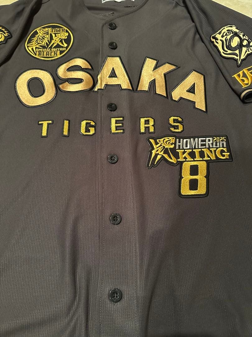 阪神タイガース 8 佐藤輝明 ブラックダイナマイト ユニフォーム L カスタム品
