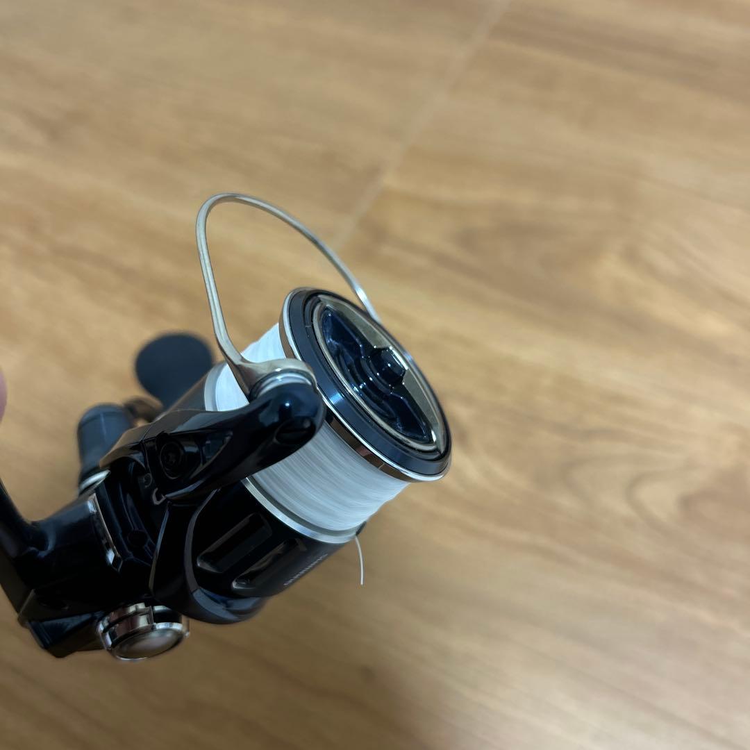 美品　シマノ　21 ツインパワーXD C3000HG
