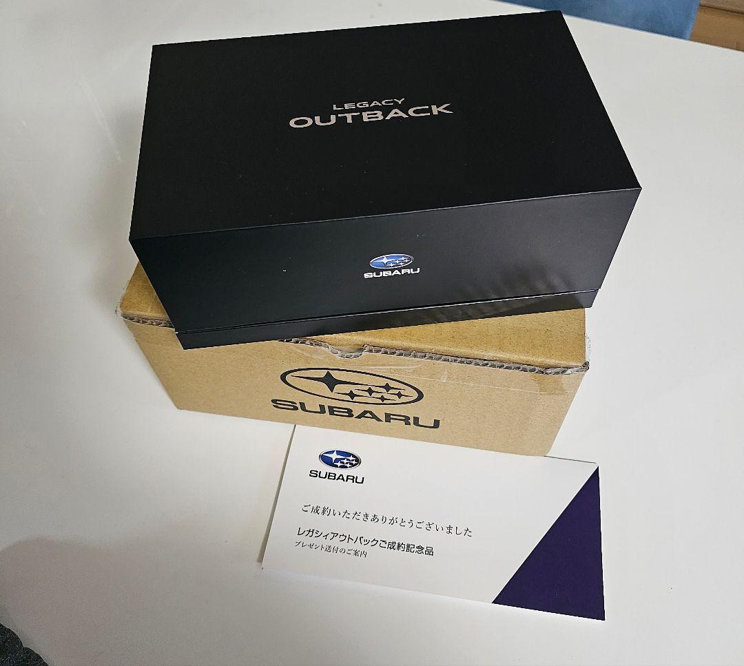 SUBARUレガシィ アウトバック 1/43スケールモデル 2台セットおまけつき