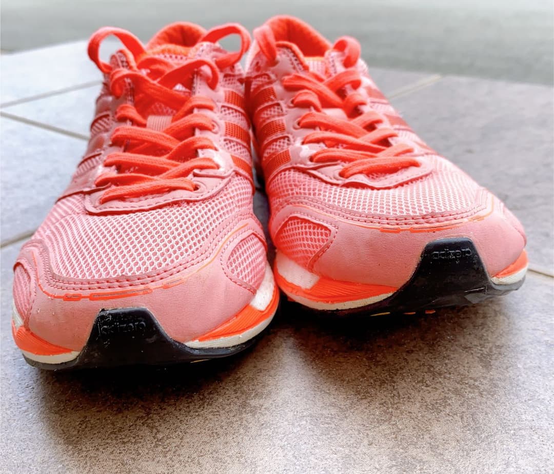 【美品】adidas ランニングシューズ　戦　24cm