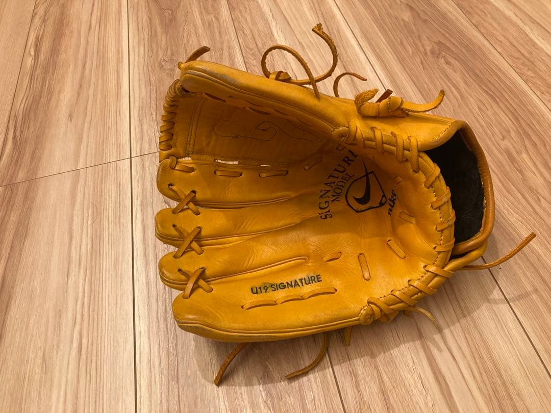 Nike SIGNATURE 軟式グローブ 左投げ用　上原モデル
