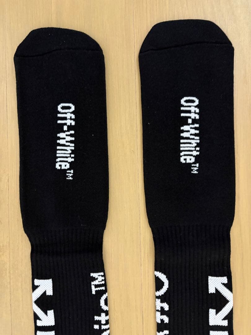 Off-White Arrow Mid Length Socks ブラック