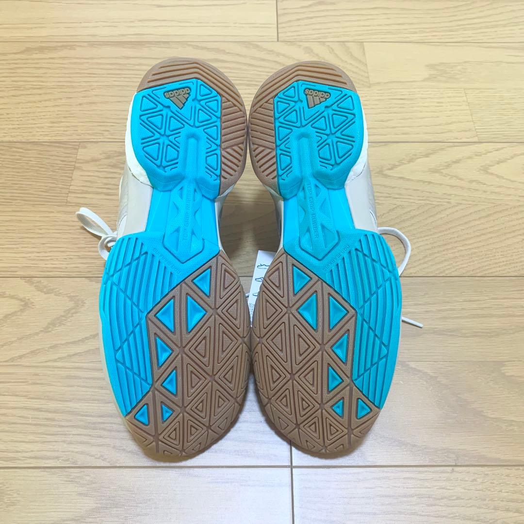 adidas Wucht P8.1 バドミントンシューズ 24.0cm