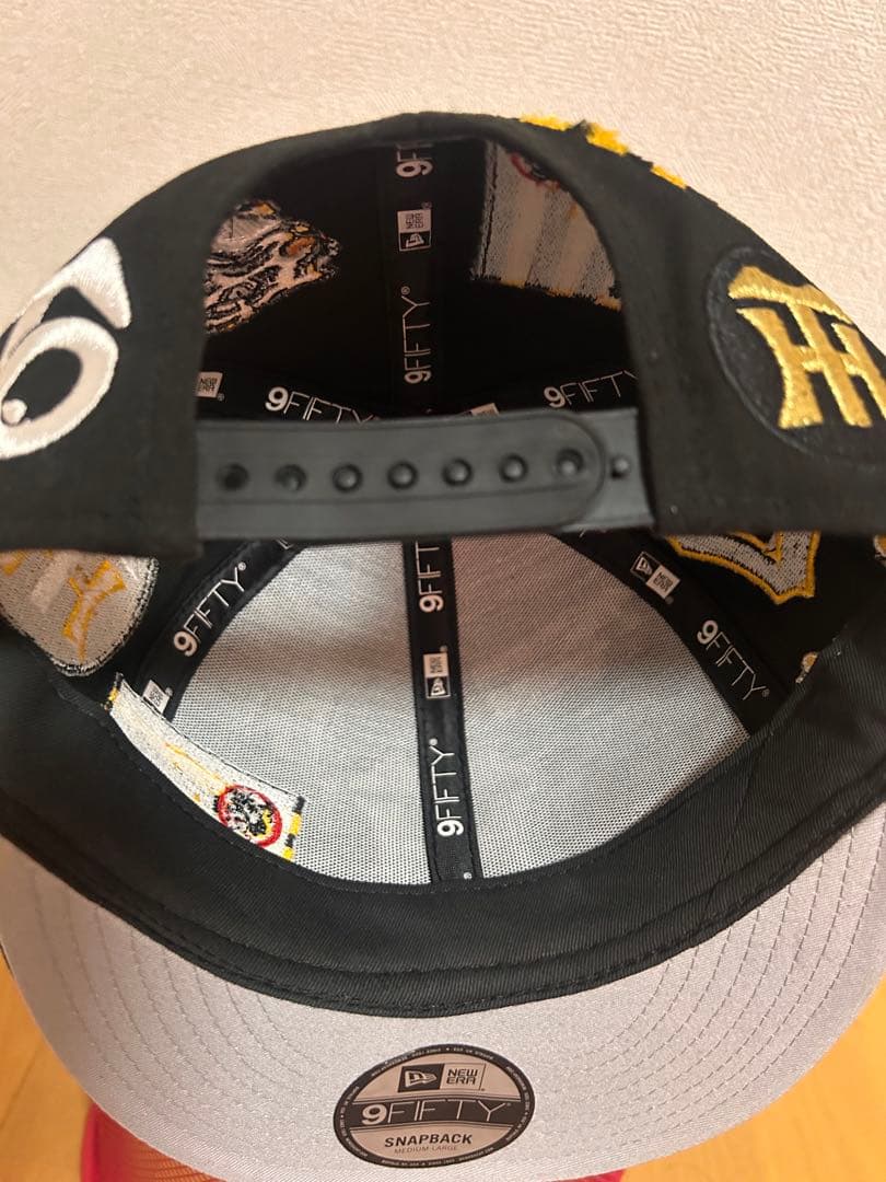 阪神タイガース ニューエラ　NEW ERA 希少初代モデル！トラッキー付き