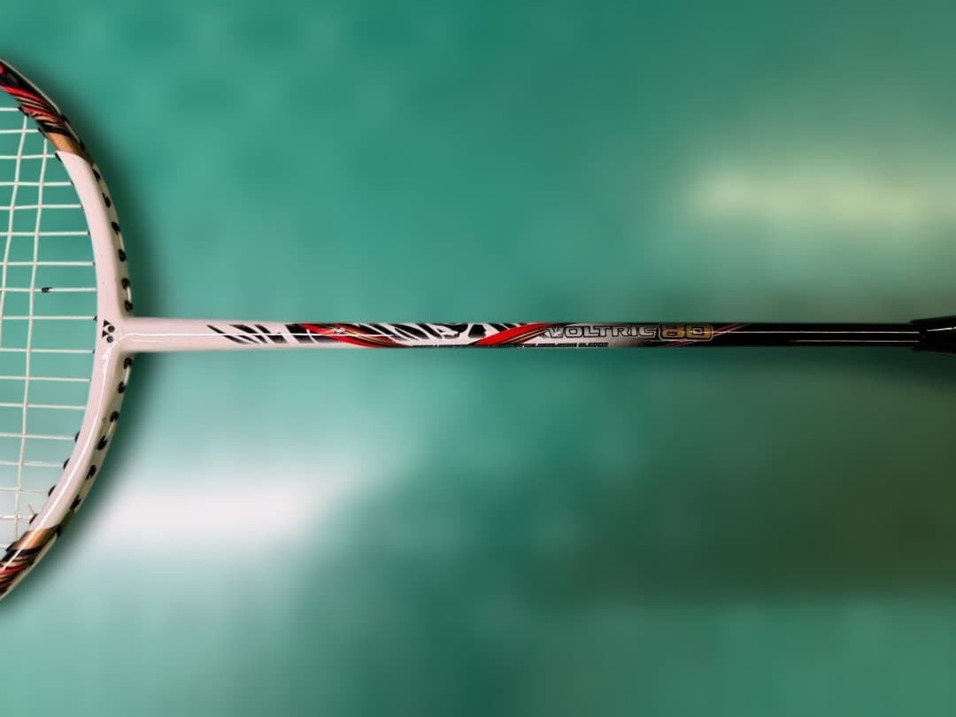ラケット YONEX VOLTRIC 80 3UG4
