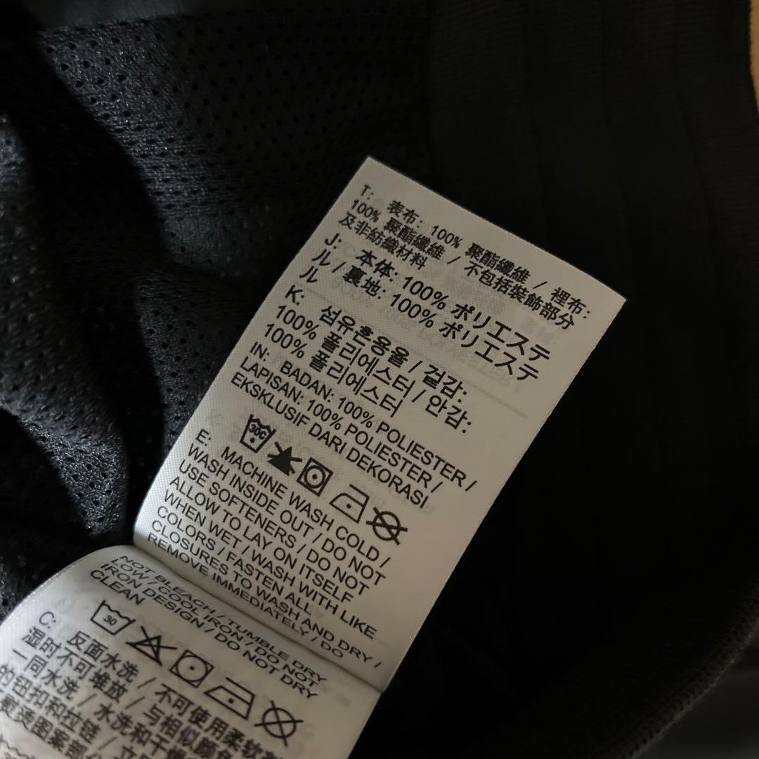 NIKE ナイキ　ウインドランナー　BLACK スポーツウェア　XLサイズ