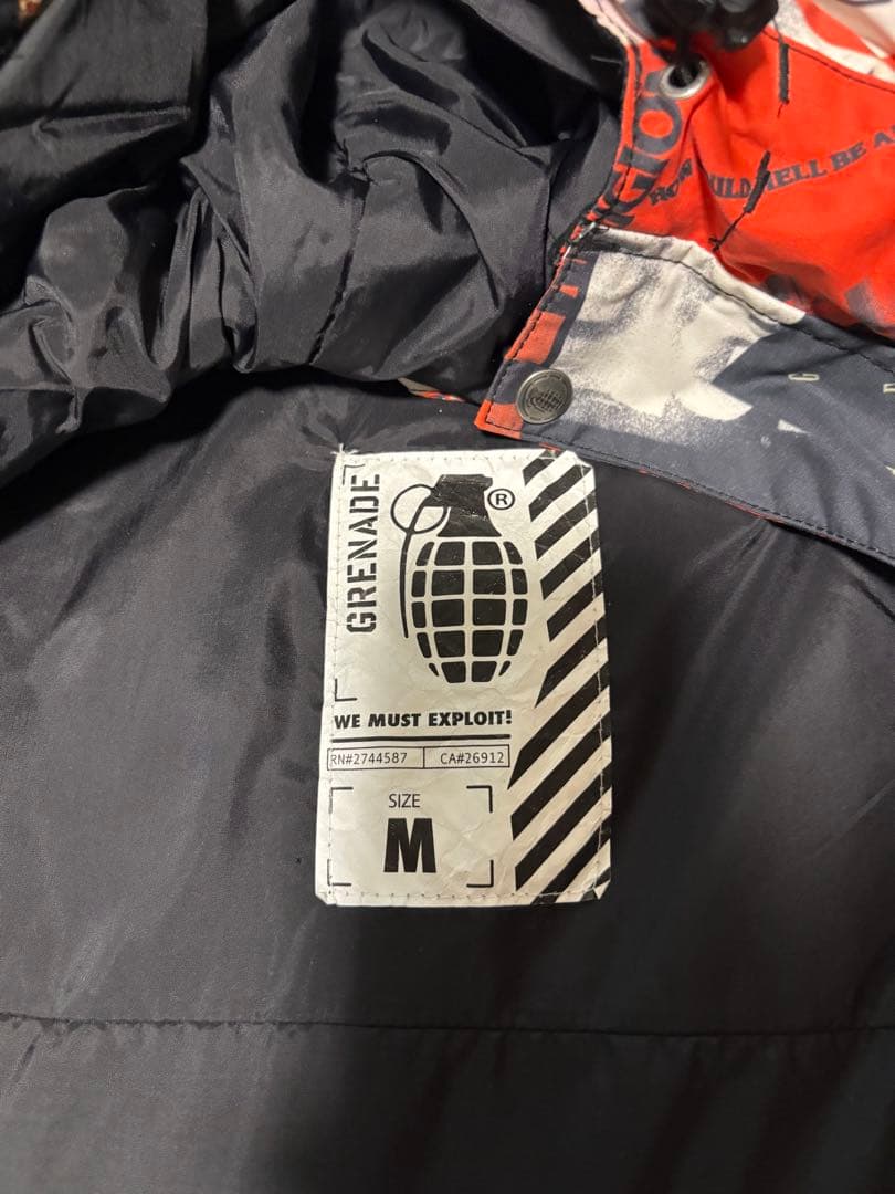 限定モデル　GRENADE グレネード　スノーボードウェア 上下Mサイズ