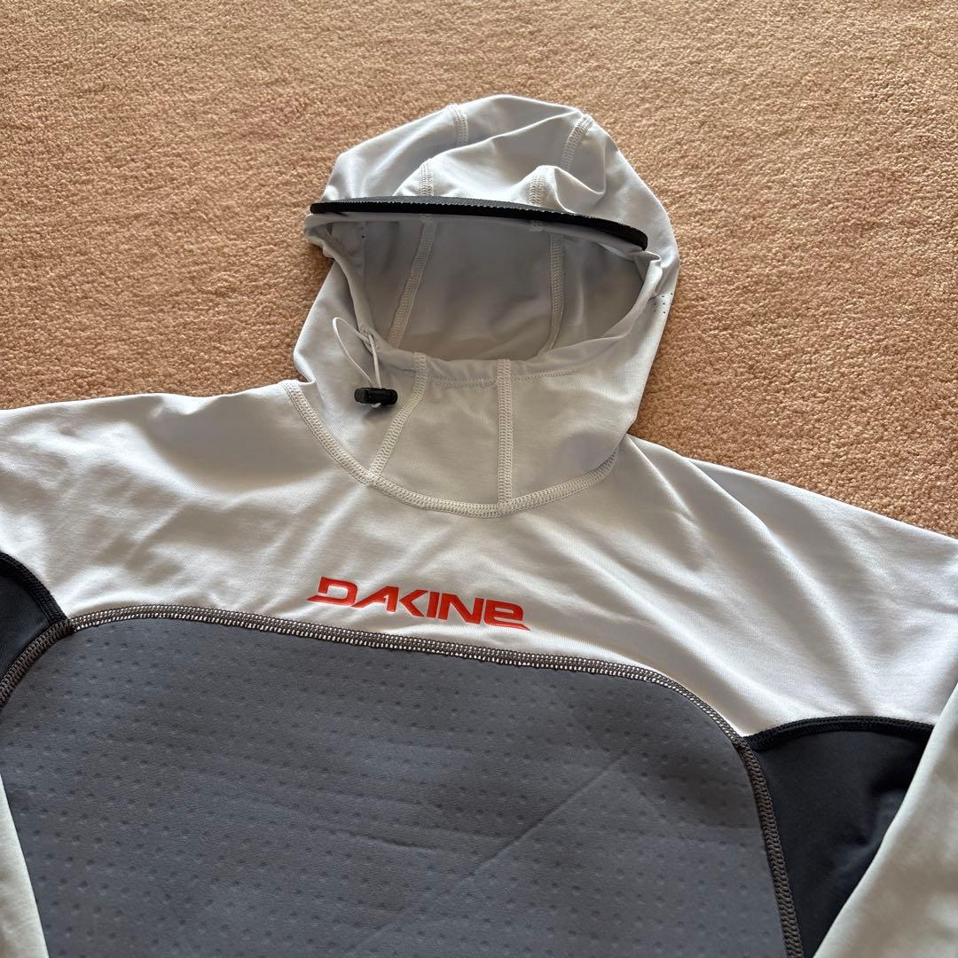 DAKINE フーディー付きロングスリーブラッシュガード 新品