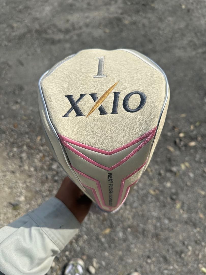 XXIO GGEI レディース ドライバー　カバー付き